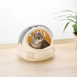 Carriers & Kennels